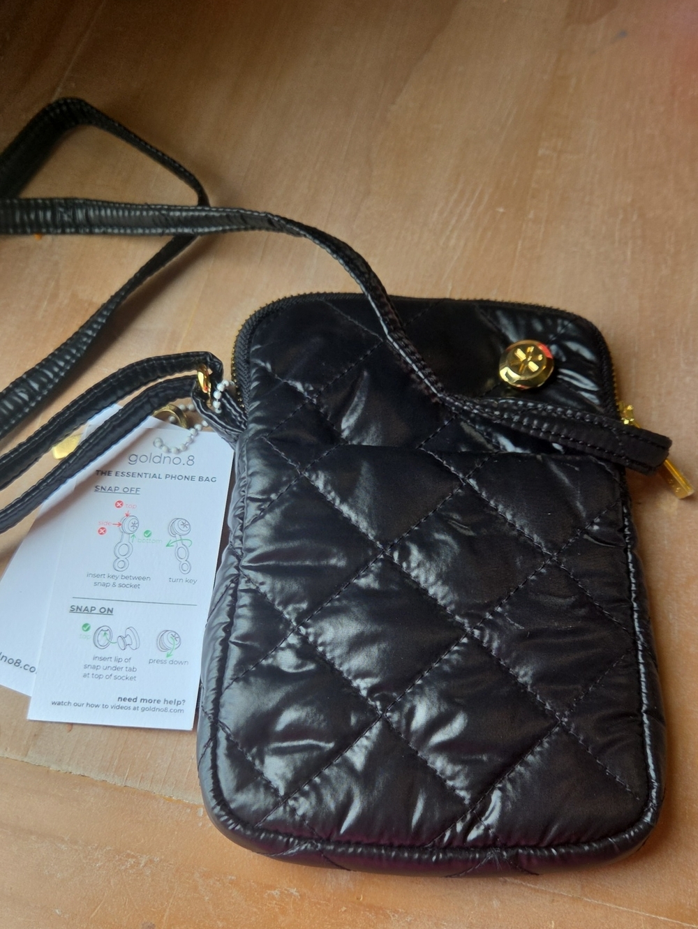 goldno.8 The Essential Phone Bag NWT